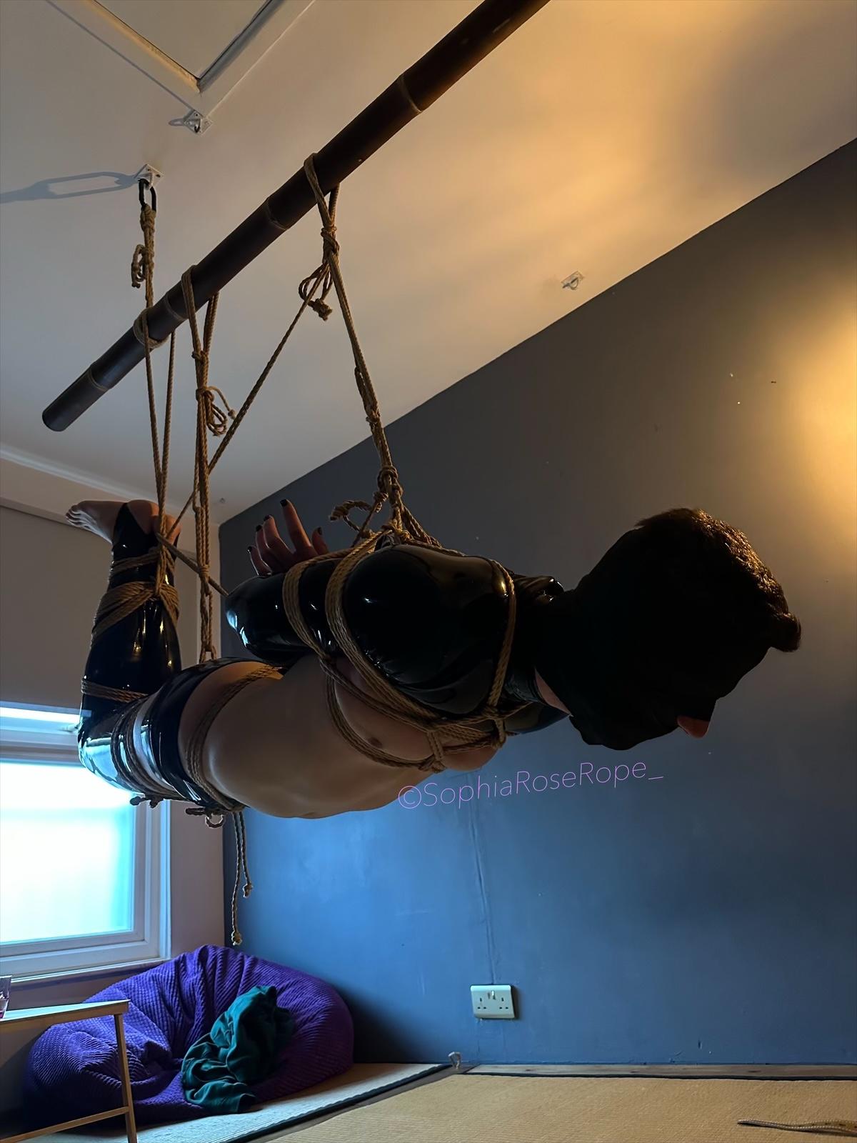 Rope photography — eZy Watermark_28-01-2025_04-53-47-7510pm